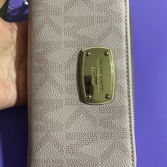 Michael Kors Pink Wallet - Picture 2 of 5